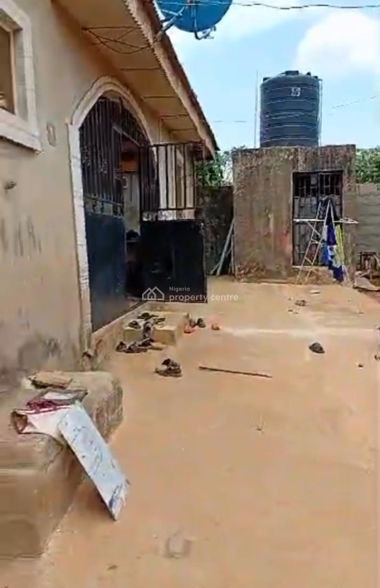 Standard Two Bedroom Flat, Ikorodu, Lagos, Flat / Apartment for Rent