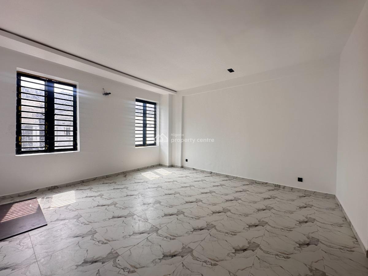 Spacious 2 Bedroom Apartment Available, Lekki Phase 2, Lekki, Lagos, Flat / Apartment for Rent