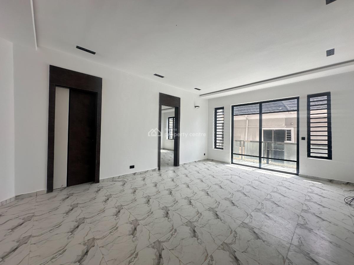 Spacious 2 Bedroom Apartment Available, Lekki Phase 2, Lekki, Lagos, Flat / Apartment for Rent