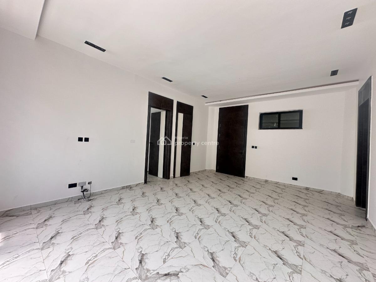 Spacious 2 Bedroom Apartment Available, Lekki Phase 2, Lekki, Lagos, Flat / Apartment for Rent