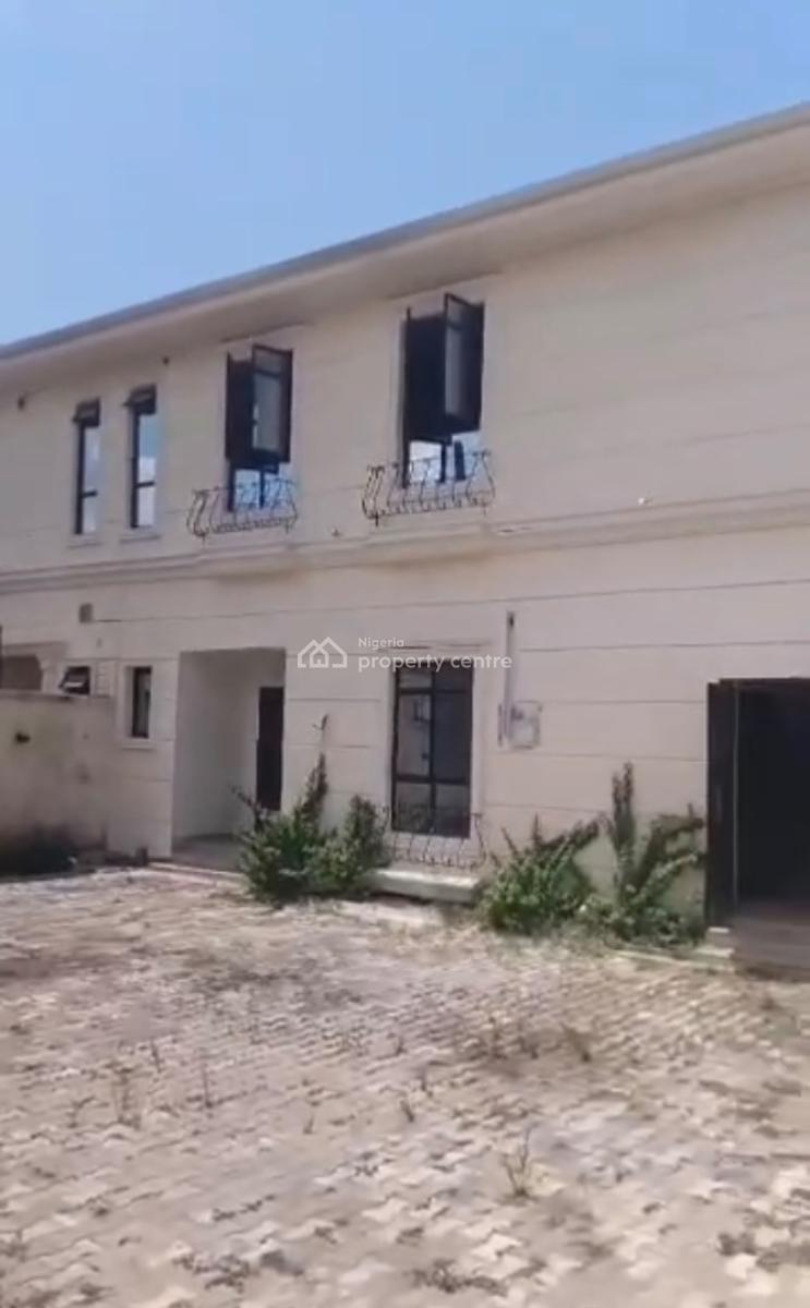 Spacious 6 Bedroom Flat, Lekki Phase 1, Lekki, Lagos, Commercial Property for Rent