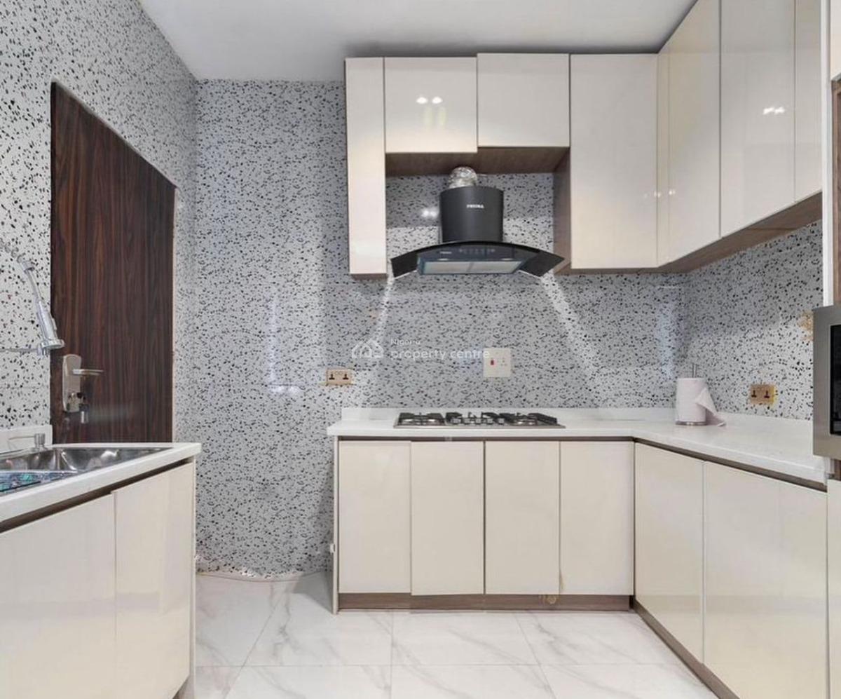 Serviced 2 Bedroom Apartment with an Elevator and Pool, Lekki Phase 1, Lekki, Lagos, Flat / Apartment for Sale