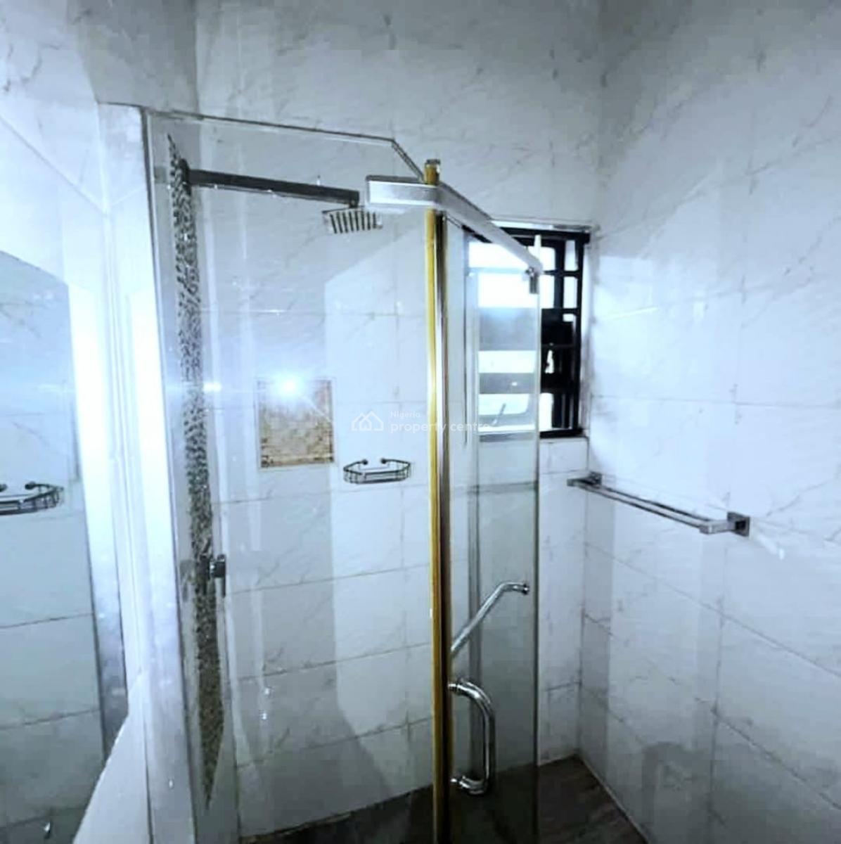 Well Maintained 4 Bedroom Semi-detached Duplex, Osapa, Lekki, Lagos, Semi-detached Duplex for Rent