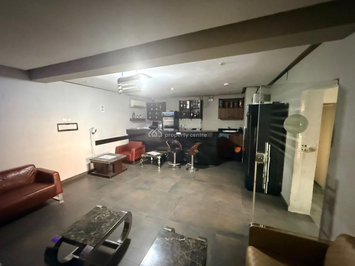 Functional Hotel, Lekki Phase 1, Lekki, Lagos, Hotel / Guest House for Rent