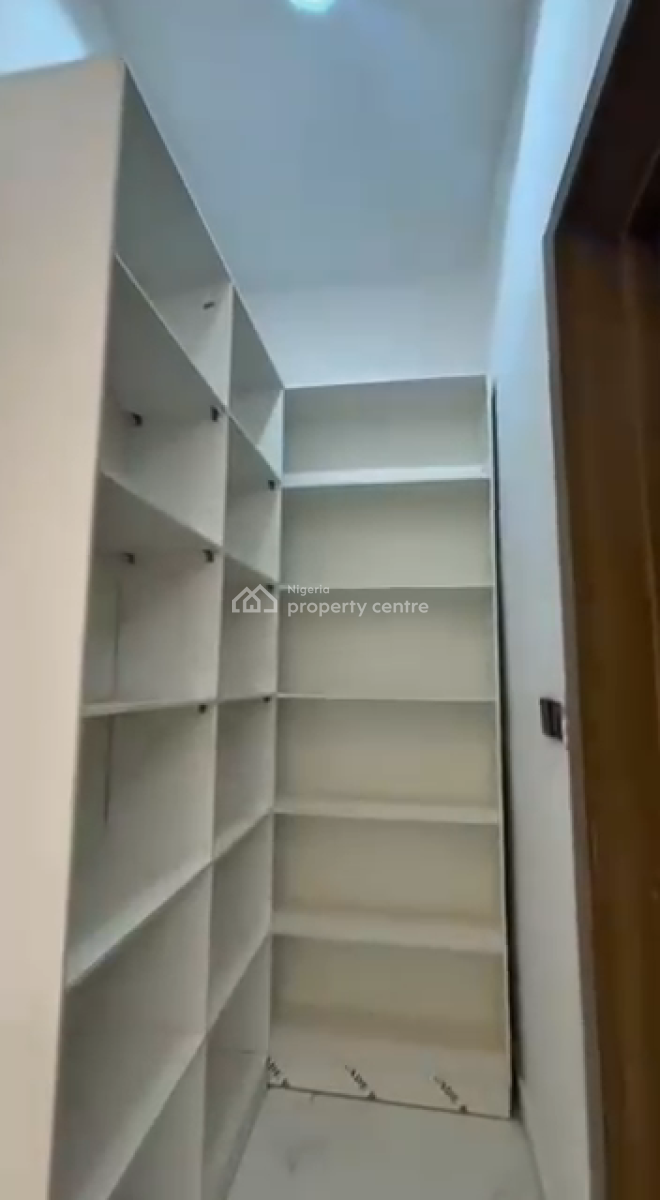 Smart 4 Bedrooms Terrace, Ikota, Lekki, Lagos, Terraced Duplex for Sale