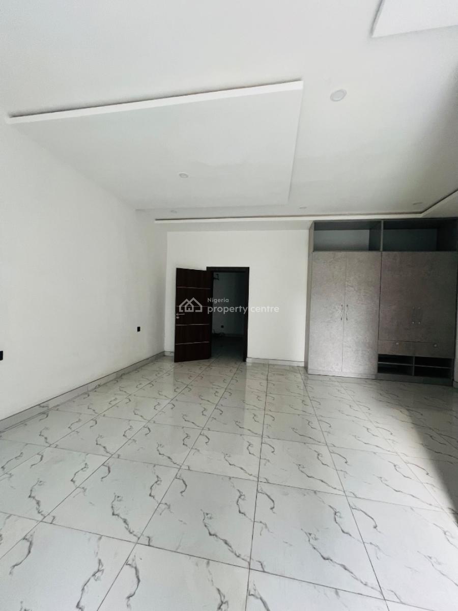 1 Bedroom Shared Apartment, Master Bedroom, Ilaje, Ajah, Lagos, Self Contain (single Rooms) for Rent