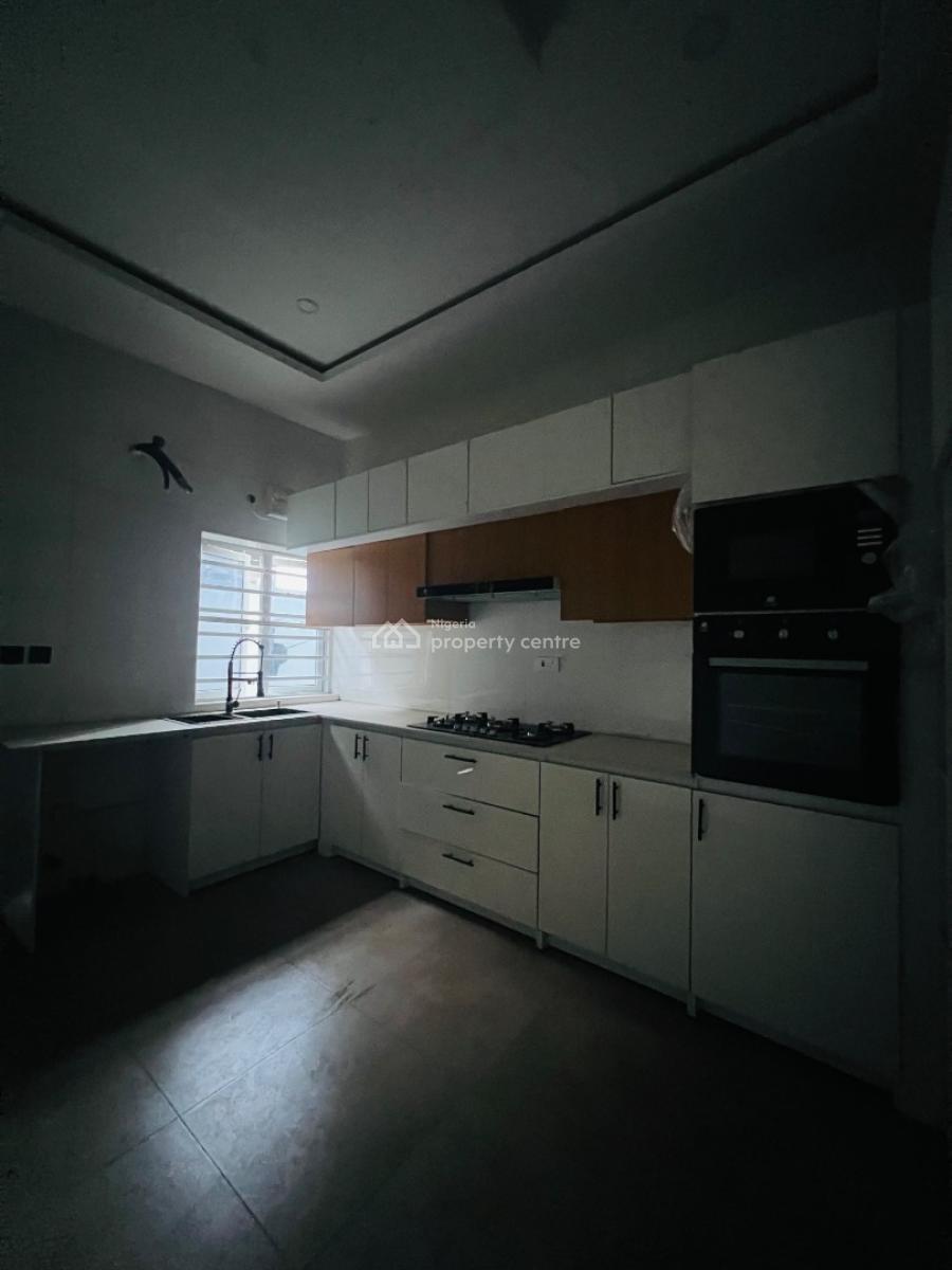 1 Bedroom Shared Apartment, Master Bedroom, Ilaje, Ajah, Lagos, Self Contain (single Rooms) for Rent