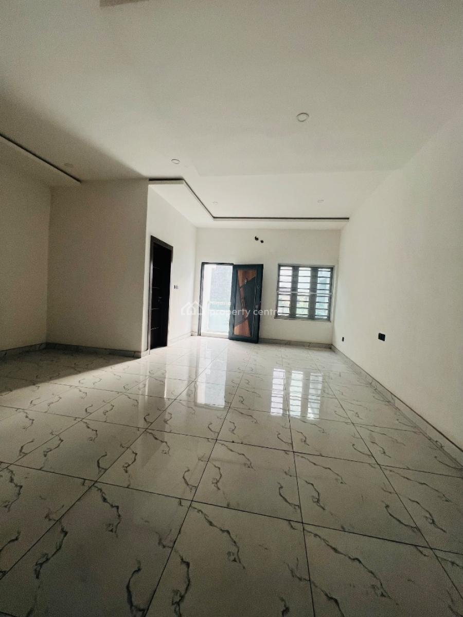 1 Bedroom Shared Apartment, Master Bedroom, Ilaje, Ajah, Lagos, Self Contain (single Rooms) for Rent