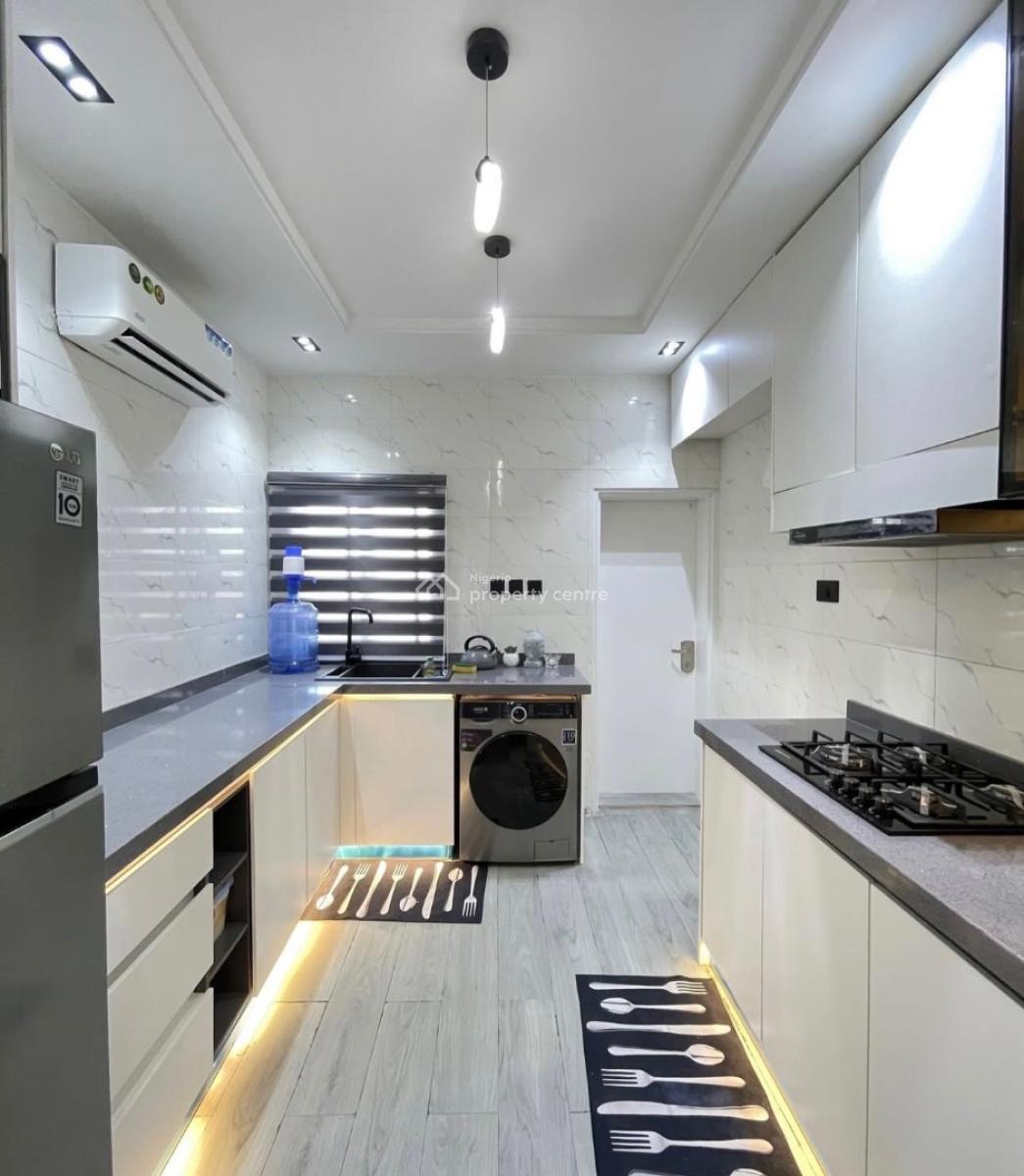 Luxury 3 Bedrooms Apartment with Swimming Pool and Bq, Lekki Phase 1, Lekki, Lagos, Flat / Apartment for Sale