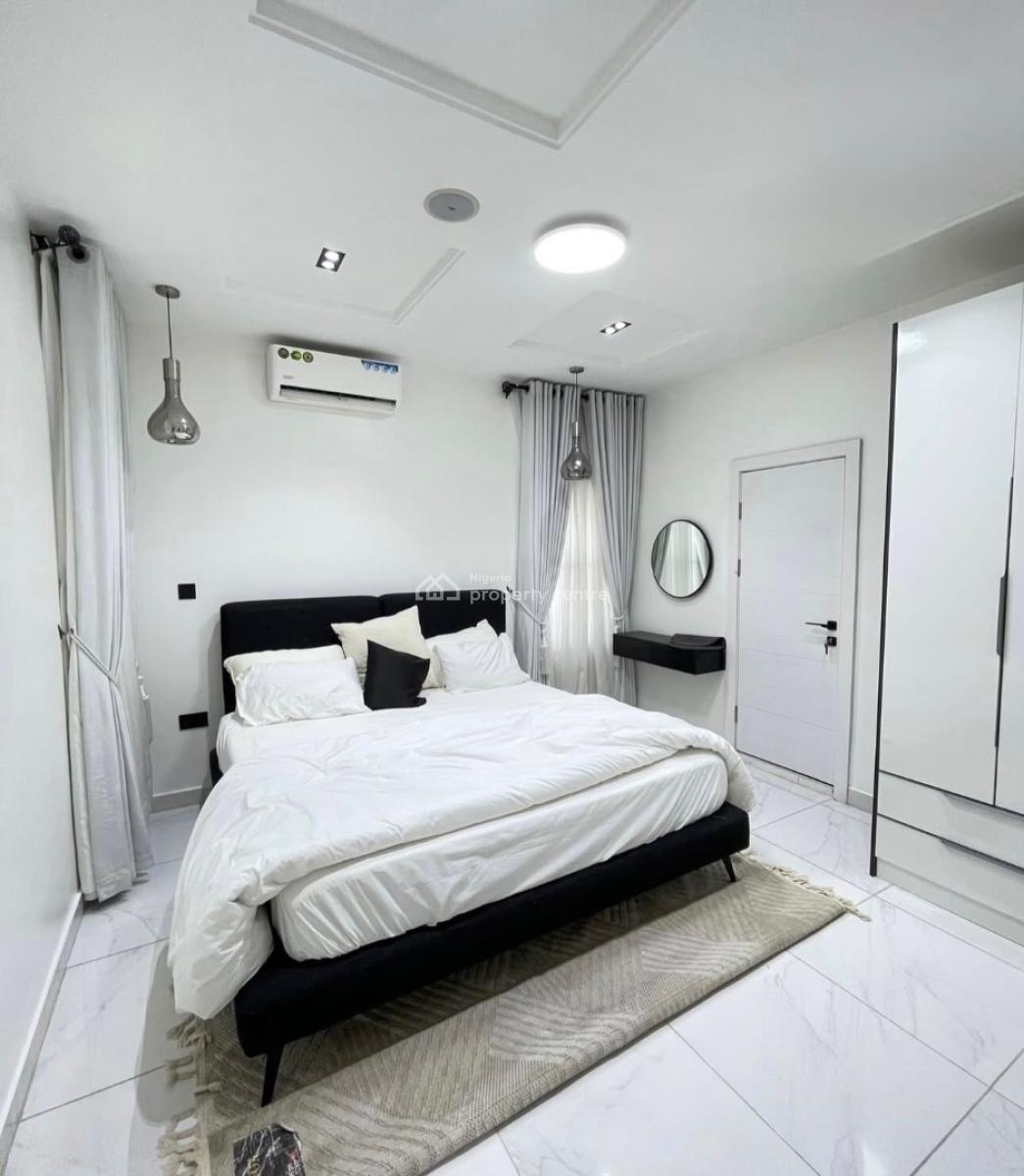 Luxury 3 Bedrooms Apartment with Swimming Pool and Bq, Lekki Phase 1, Lekki, Lagos, Flat / Apartment for Sale