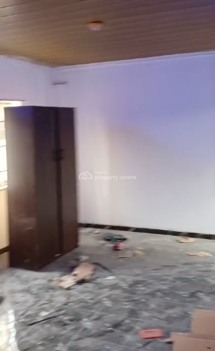 Newly Built Self Con Upstairs, Okeranla, Addo Rd, Off Alasia, Adesanya, Lekki Phase 2, Lekki, Lagos, Self Contain (single Rooms) for Rent