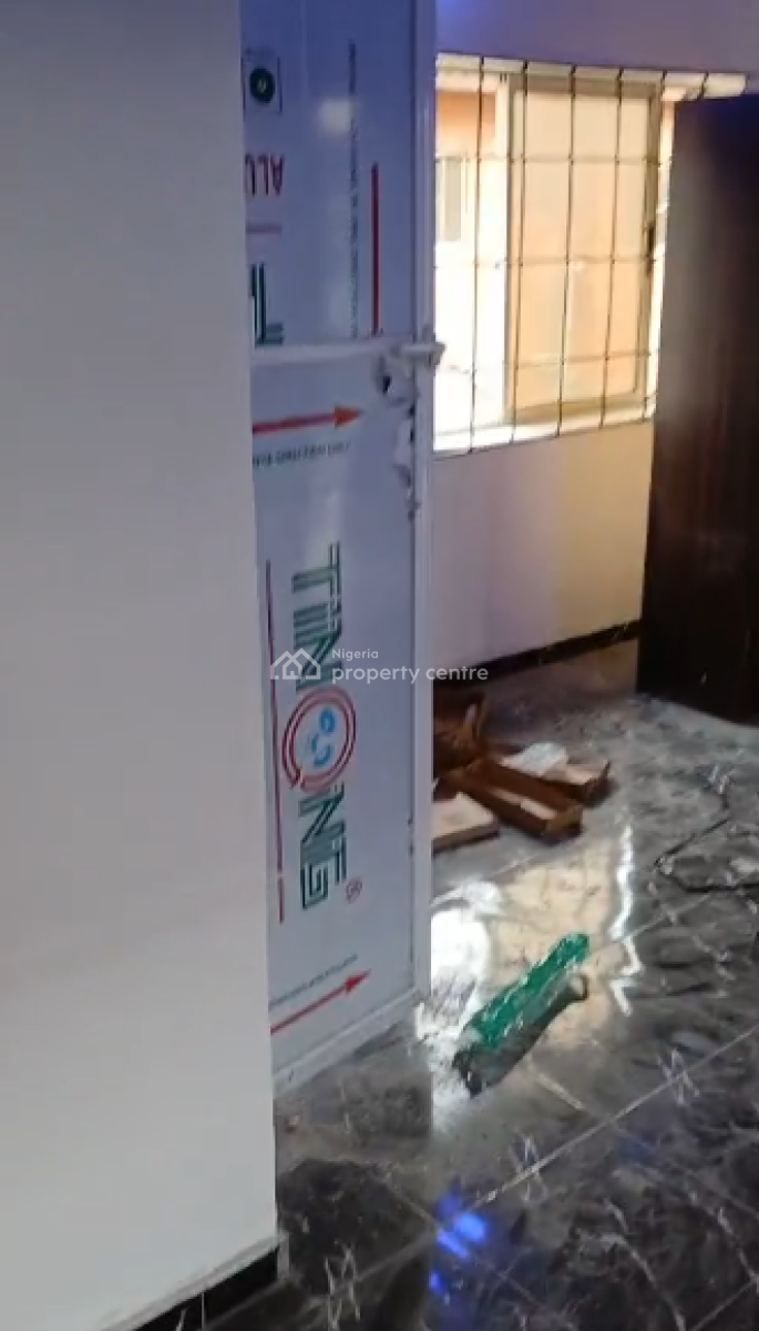 Newly Built Self Con Upstairs, Okeranla, Addo Rd, Off Alasia, Adesanya, Lekki Phase 2, Lekki, Lagos, Self Contain (single Rooms) for Rent