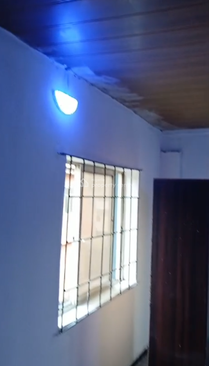 Newly Built Self Con Upstairs, Okeranla, Addo Rd, Off Alasia, Adesanya, Lekki Phase 2, Lekki, Lagos, Self Contain (single Rooms) for Rent