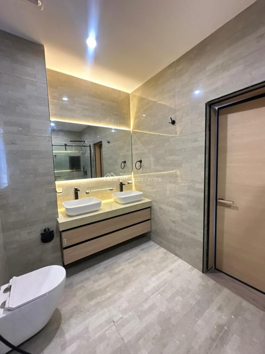 Phenomenal 2bedroom Apartment with Swimming Pool,gym&elevator, Lekki Phase One,lekki ,lagos ,nigeria, Lekki Phase 1, Lekki, Lagos, Flat / Apartment for Sale