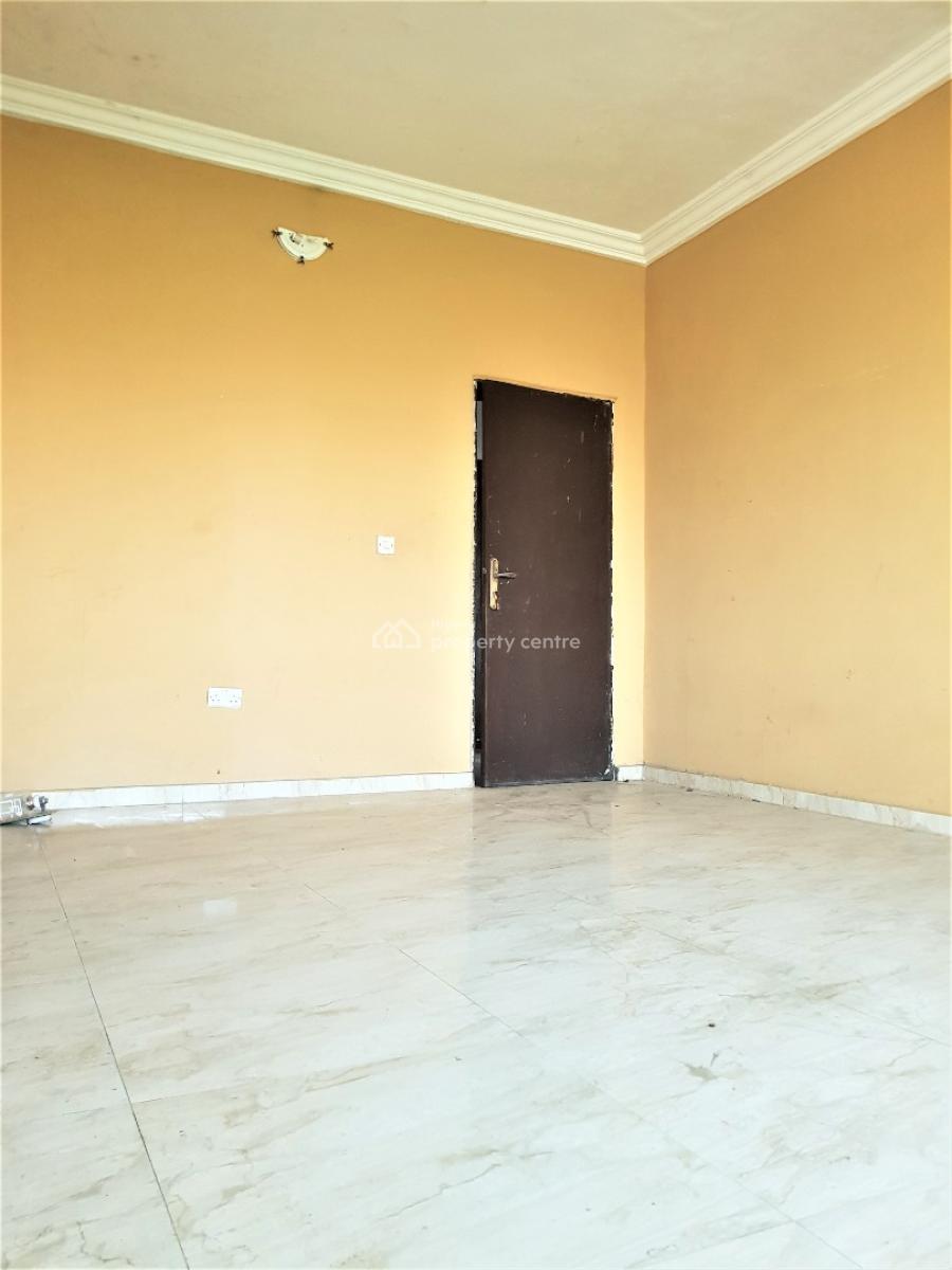 3 Bedrooms Flat with Bq in a Fully Serviced Estate with 24hrs Power, Ikate Elegushi, Lekki, Lagos, Flat / Apartment for Rent