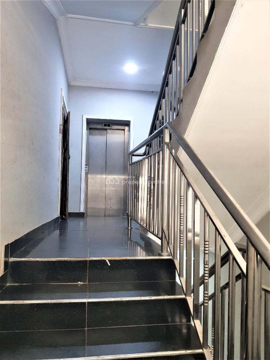 3 Bedrooms Flat with Bq in a Fully Serviced Estate with 24hrs Power, Ikate Elegushi, Lekki, Lagos, Flat / Apartment for Rent