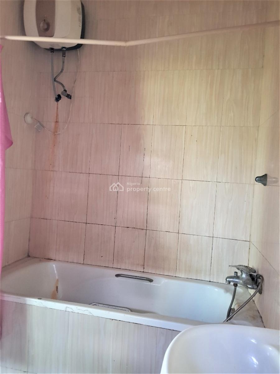 3 Bedrooms Flat with Bq in a Fully Serviced Estate with 24hrs Power, Ikate Elegushi, Lekki, Lagos, Flat / Apartment for Rent