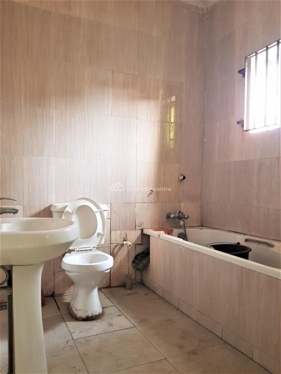 3 Bedrooms Flat with Bq in a Fully Serviced Estate with 24hrs Power, Ikate Elegushi, Lekki, Lagos, Flat / Apartment for Rent