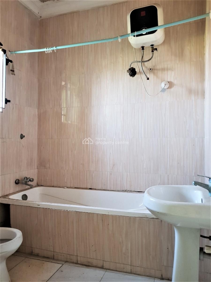 3 Bedrooms Flat with Bq in a Fully Serviced Estate with 24hrs Power, Ikate Elegushi, Lekki, Lagos, Flat / Apartment for Rent