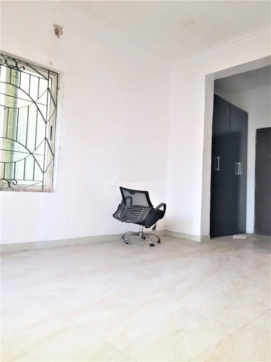 3 Bedrooms Flat with Bq in a Fully Serviced Estate with 24hrs Power, Ikate Elegushi, Lekki, Lagos, Flat / Apartment for Rent