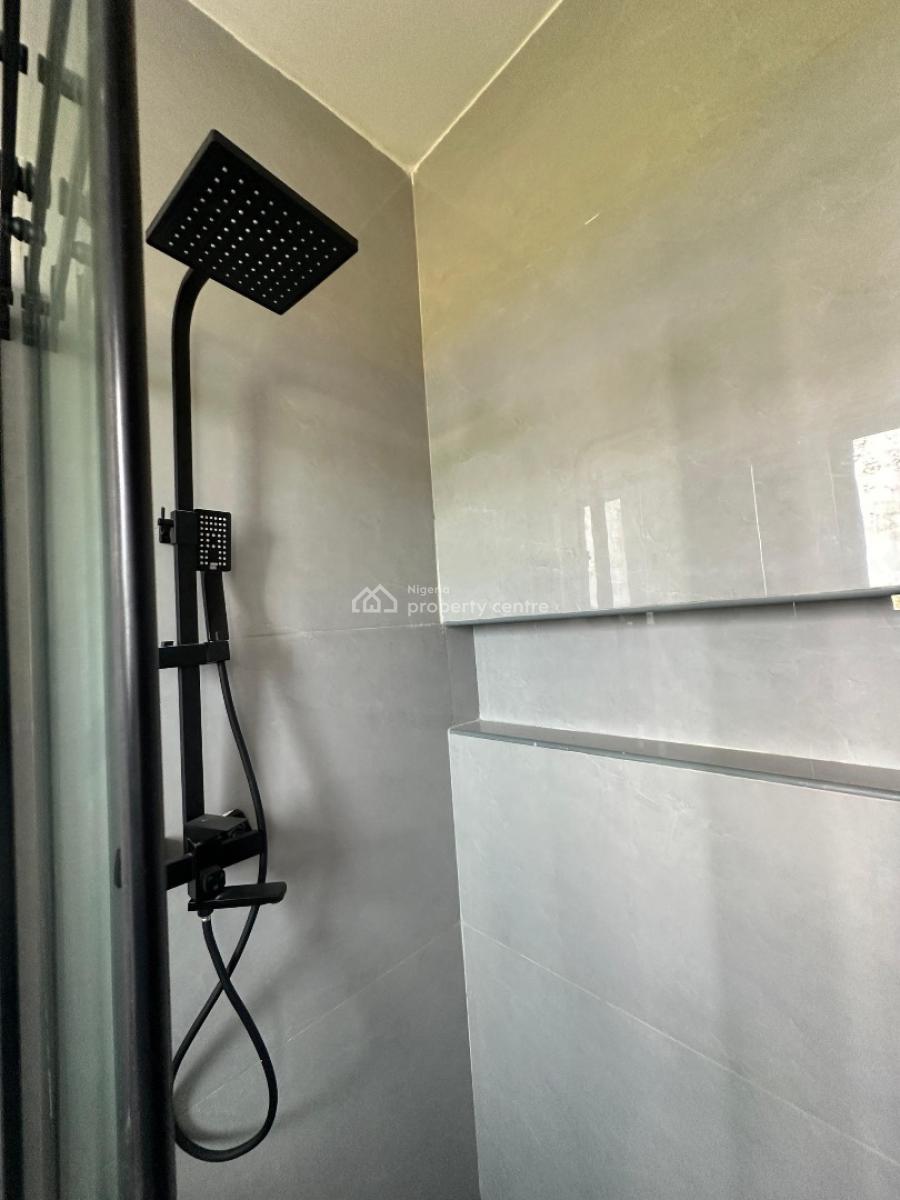 2 Bedroom Apartment with Elevator, Lekki Phase 1, Lekki, Lagos, Flat / Apartment for Sale