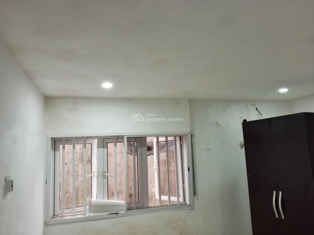 2 Bedroom Flat with Bq, Akura Estate, Adeniyi Jones, Ikeja, Lagos, Flat / Apartment for Rent