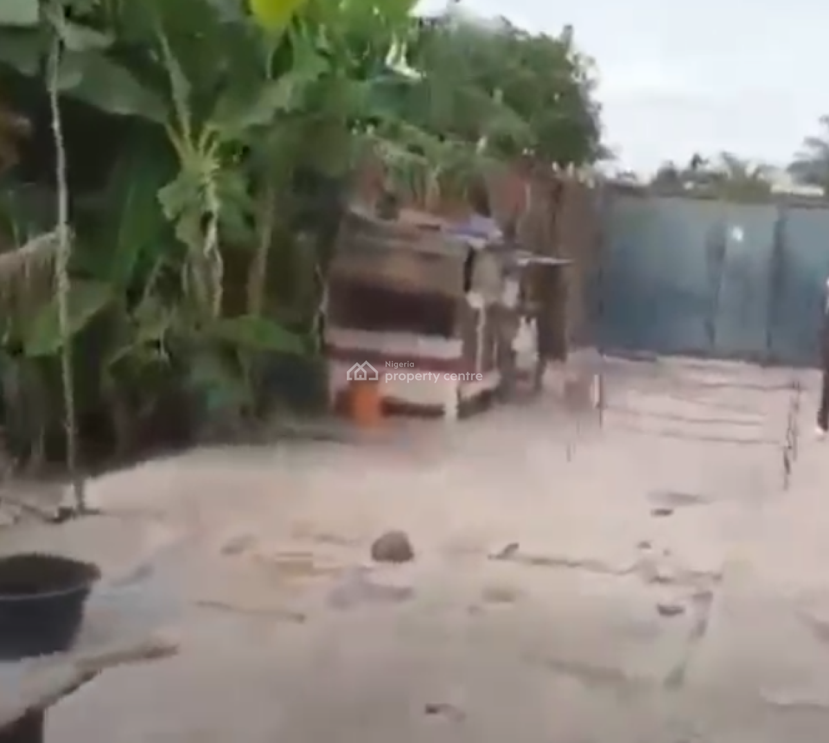 Half Plot with a Structure on Distress, Abijo Gra, Ajah, Lekki Phase 2, Lekki, Lagos, Land for Sale