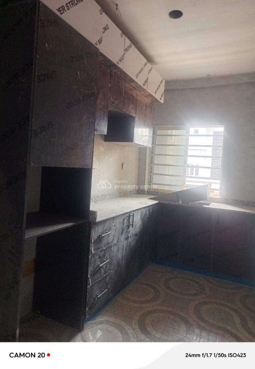*a Very Decent 2bedroom Flat Upstairs All Around Tiles with P* *o P Ce, Alagomeji, Yaba, Lagos, Flat / Apartment for Rent