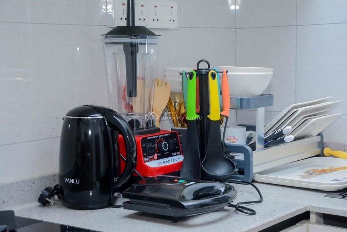 Luxurious 1 Bedroom  Amenities: Bath Tub , Ps 5 , Smart Door,, Lekki Phase 1, Lekki, Lagos, Flat / Apartment Short Let