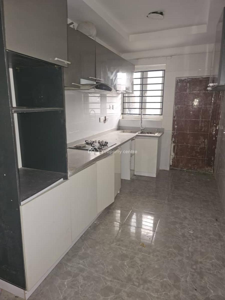 Distress 3 Bedroom Duplex, Lekki Right, Lekki Phase 1, Lekki, Lagos, House for Sale