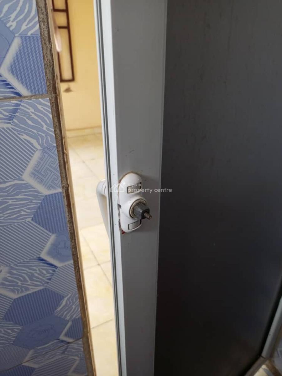 Two Bedrooms Flat, Phase 4, Kubwa, Abuja, Flat / Apartment for Rent