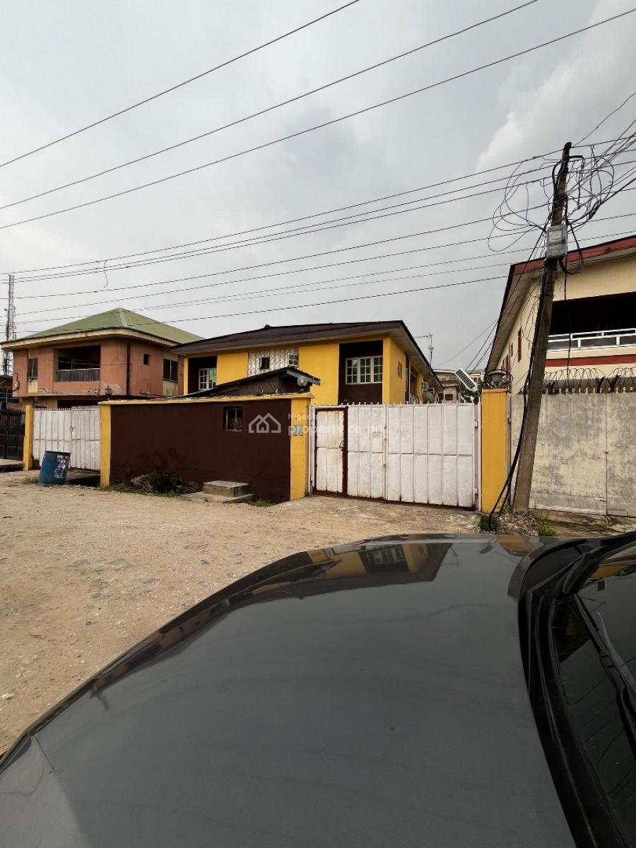 Block of 4 Units on Full Plot, Off Adekunle Kuye Surulere Lagos, Surulere, Lagos, Block of Flats for Sale