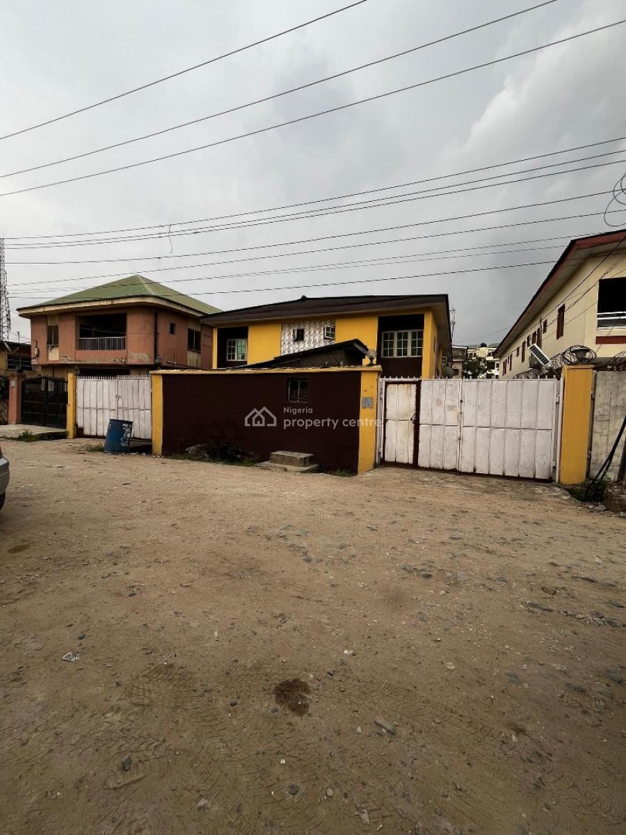 Block of 4 Units on Full Plot, Off Adekunle Kuye Surulere Lagos, Surulere, Lagos, Block of Flats for Sale