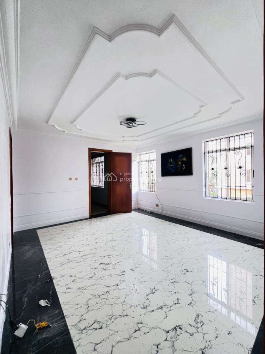 Specious 2 Bedroom Flat, Lekki Phase 1, Lekki, Lagos, Flat / Apartment for Rent