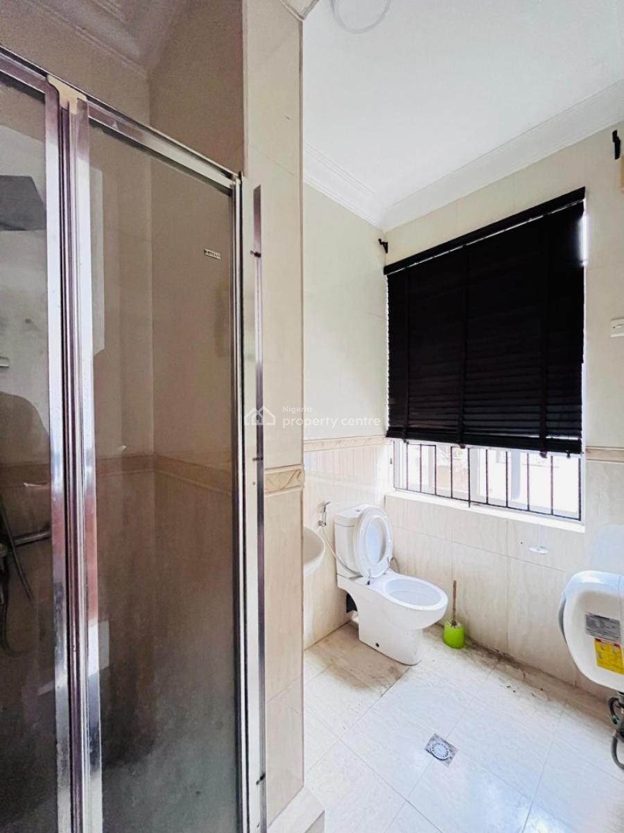 Specious 2 Bedroom Flat, Lekki Phase 1, Lekki, Lagos, Flat / Apartment for Rent