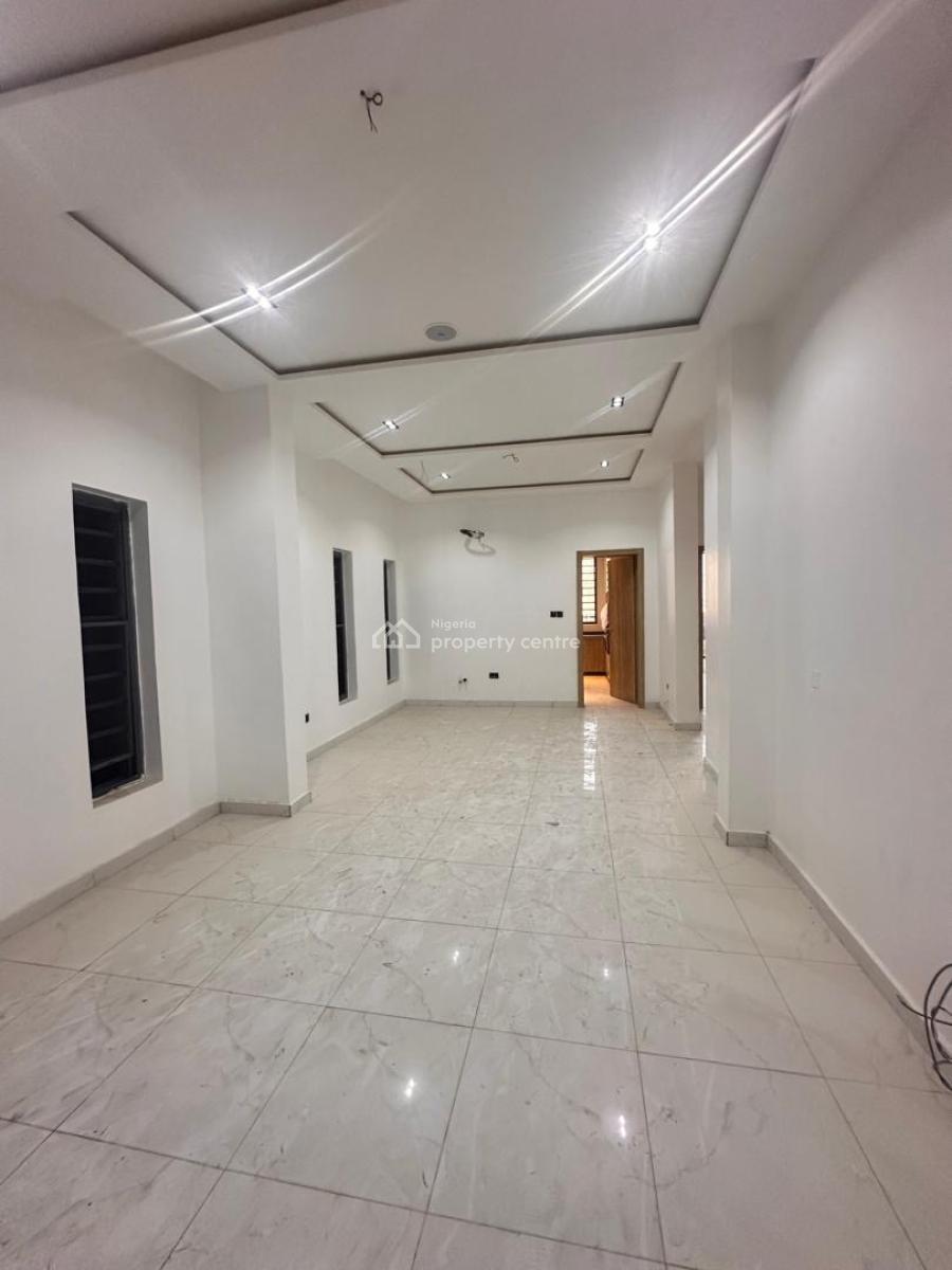 3 Bedroom Apartment with a Bq and Swimming Pool, Ikate Lekki, Lekki, Lagos, Block of Flats for Sale