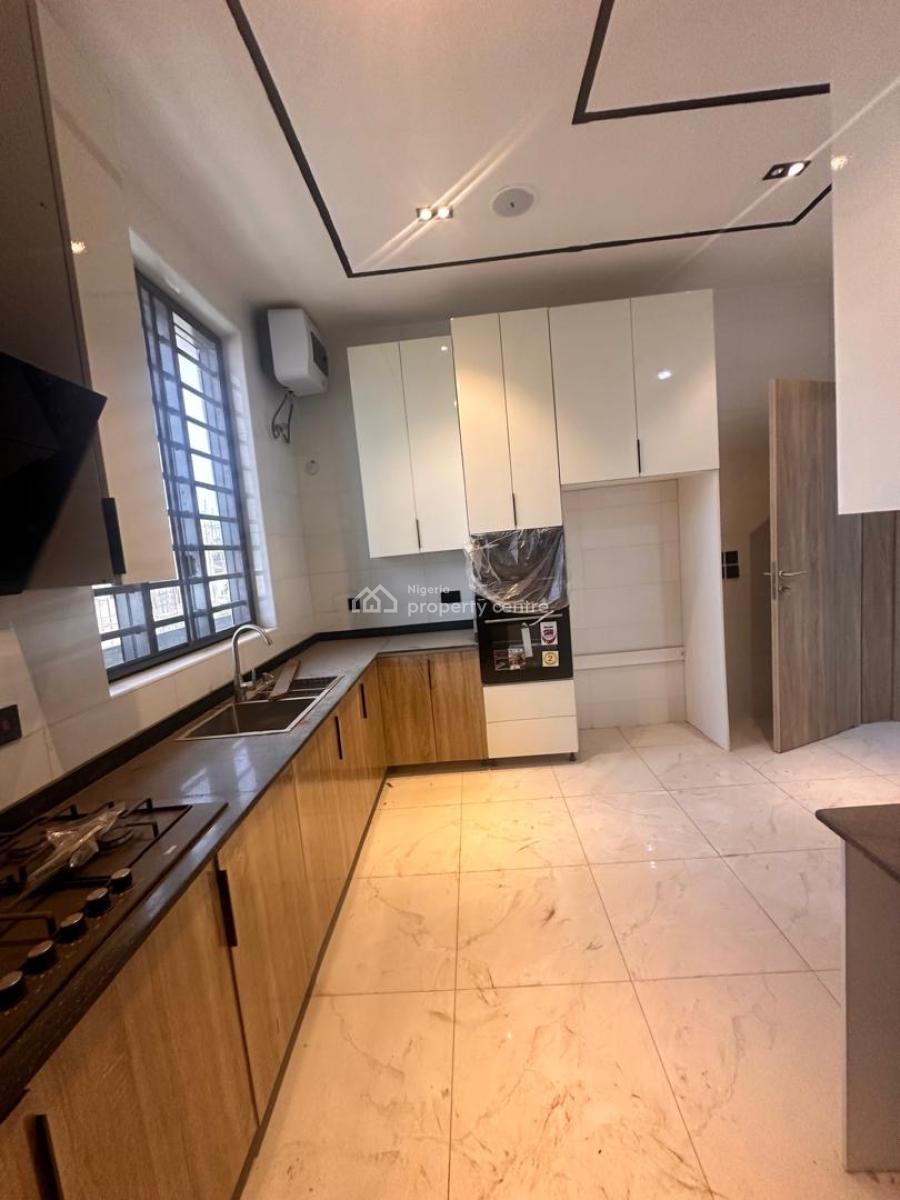 3 Bedroom Apartment with a Bq and Swimming Pool, Ikate Lekki, Lekki, Lagos, Block of Flats for Sale