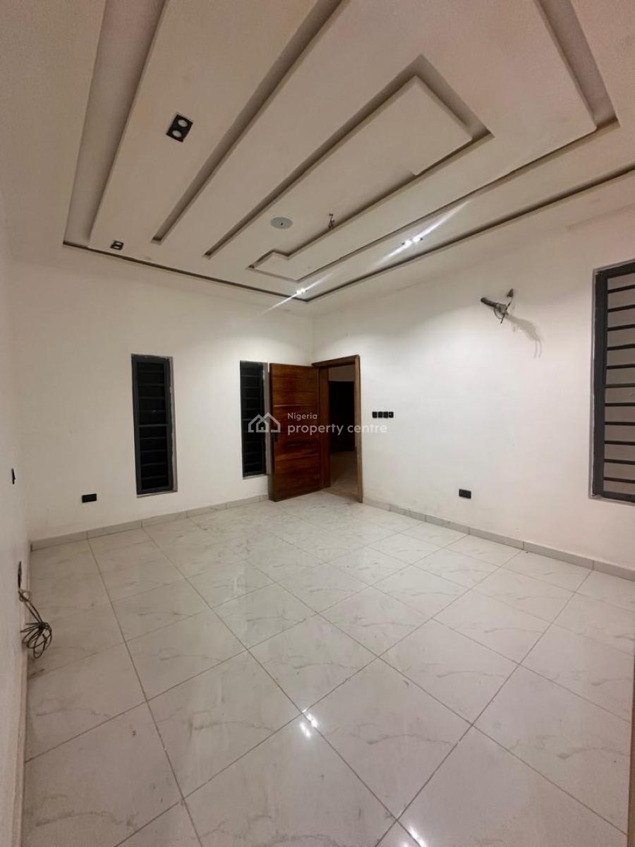 3 Bedroom Apartment with a Bq and Swimming Pool, Ikate Lekki, Lekki, Lagos, Block of Flats for Sale