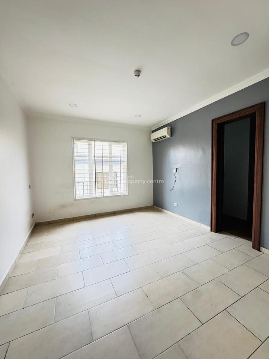Well Maintained Four Bedroom Terrace House with Bq, Banana Island, Ikoyi, Lagos, Terraced Duplex for Rent