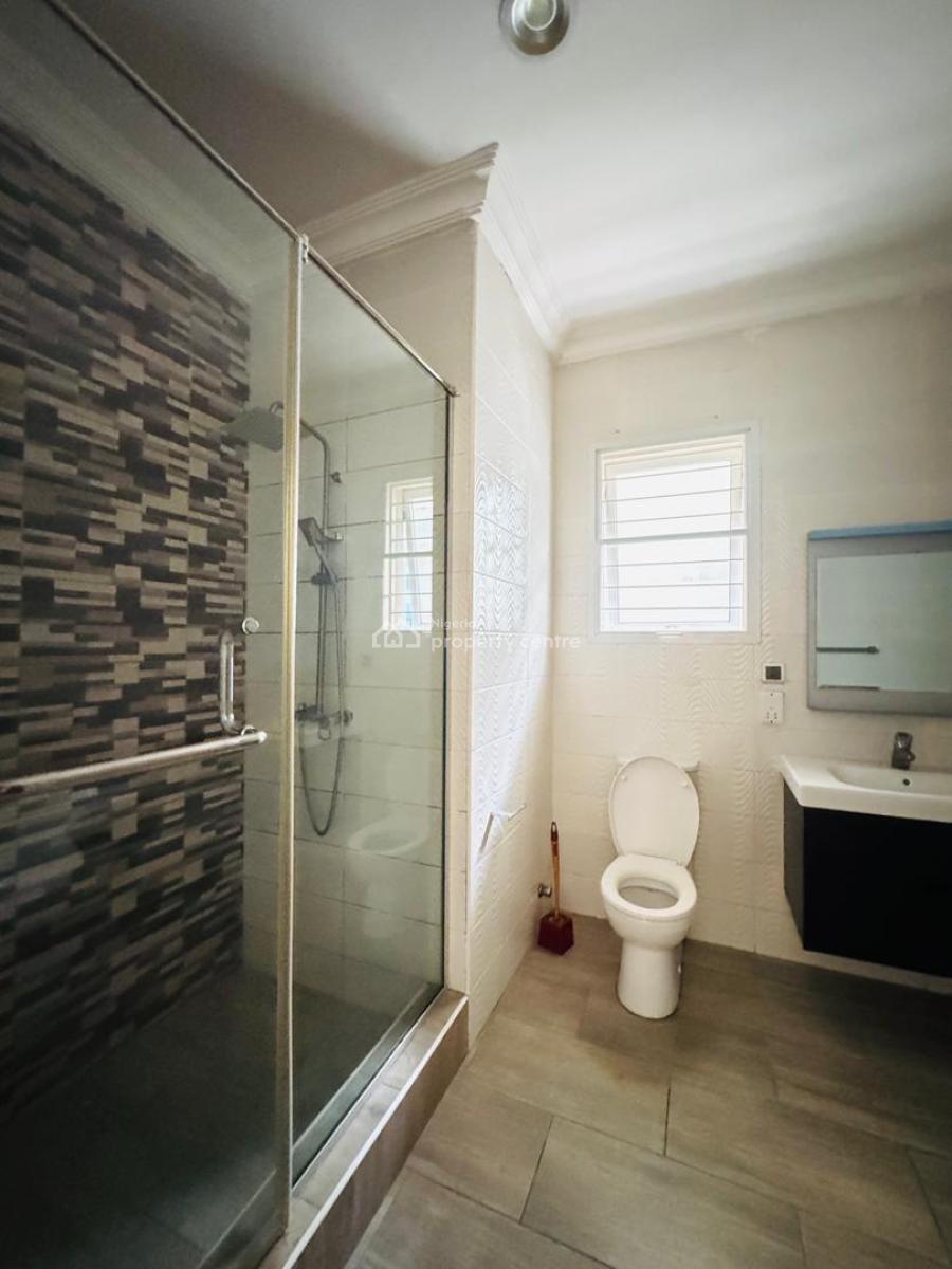 Well Maintained Four Bedroom Terrace House with Bq, Banana Island, Ikoyi, Lagos, Terraced Duplex for Rent