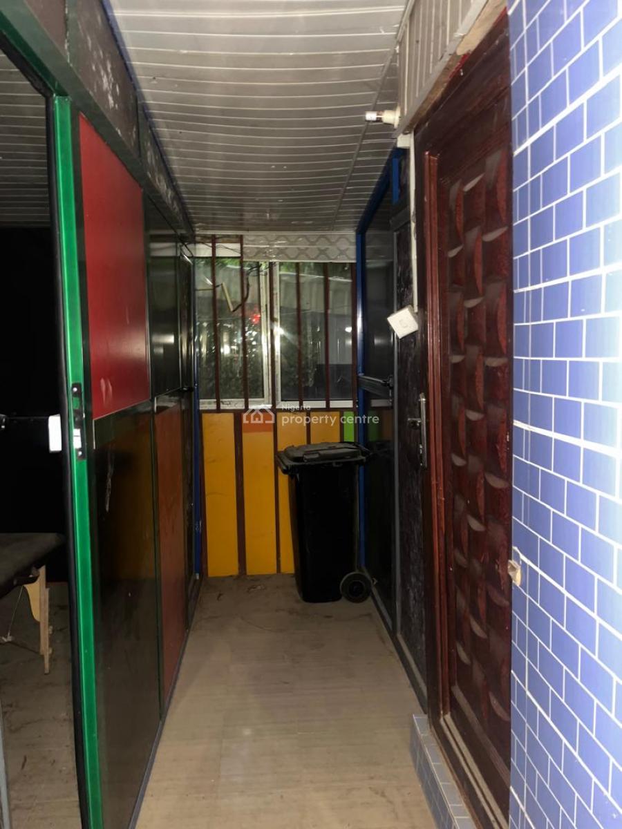 Salon & Spa, Makori Crescent, Mabushi, Abuja, Shop for Rent