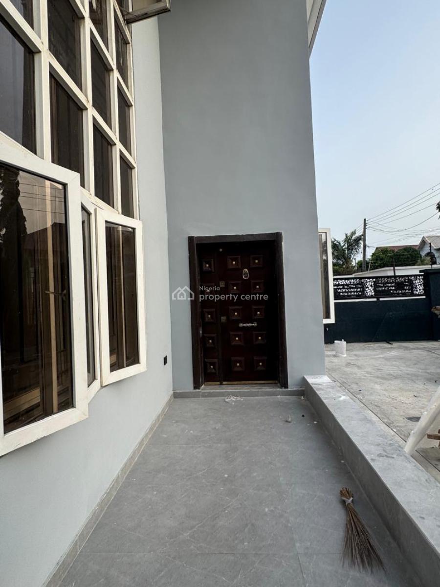 Spacious 5bed Fully Detached with 2 Room Bq, Lekki Phase 1, Lekki, Lagos, Commercial Property for Rent