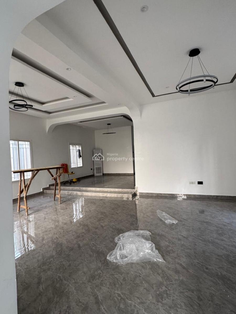 Spacious 5bed Fully Detached with 2 Room Bq, Lekki Phase 1, Lekki, Lagos, Commercial Property for Rent