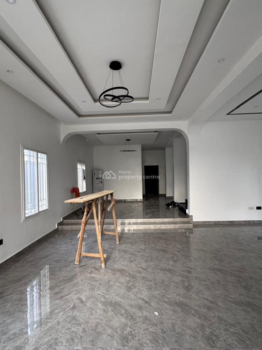 Spacious 5bed Fully Detached with 2 Room Bq, Lekki Phase 1, Lekki, Lagos, Commercial Property for Rent