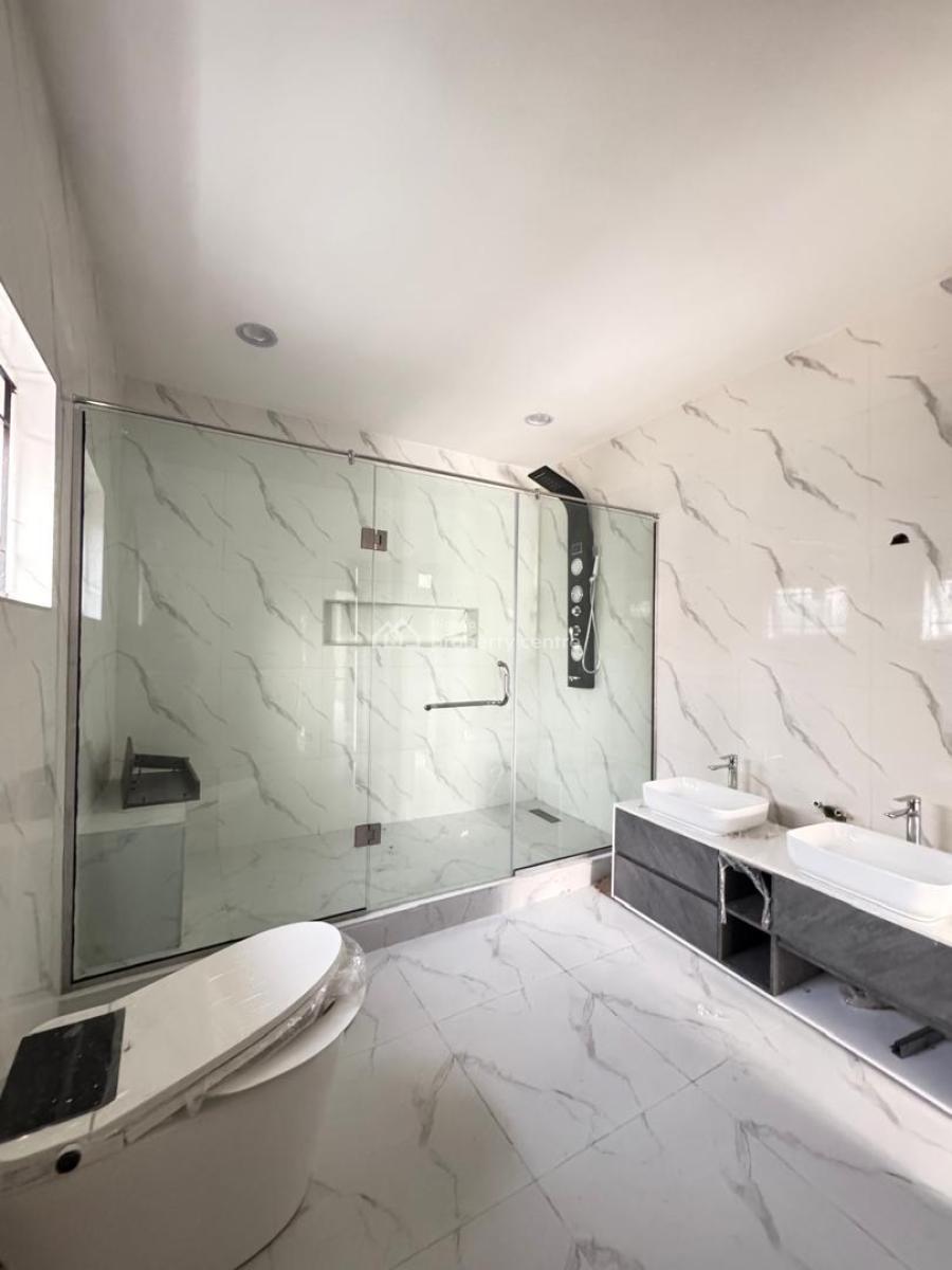 Spacious 5bed Fully Detached with 2 Room Bq, Lekki Phase 1, Lekki, Lagos, Commercial Property for Rent