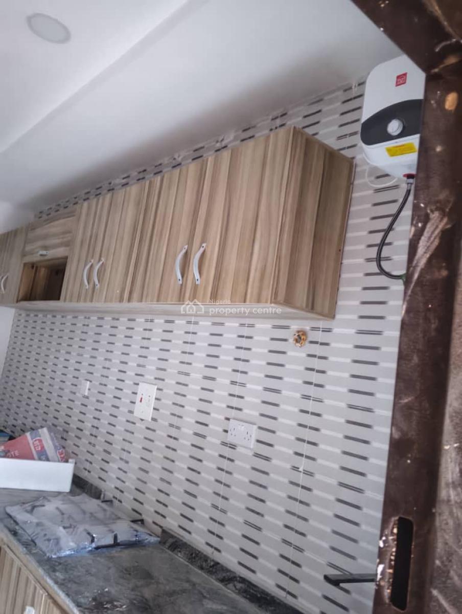 Luxury 3 Bedroom Flat, Igbogbo Estate, Igbogbo, Ikorodu, Lagos, Flat / Apartment for Rent