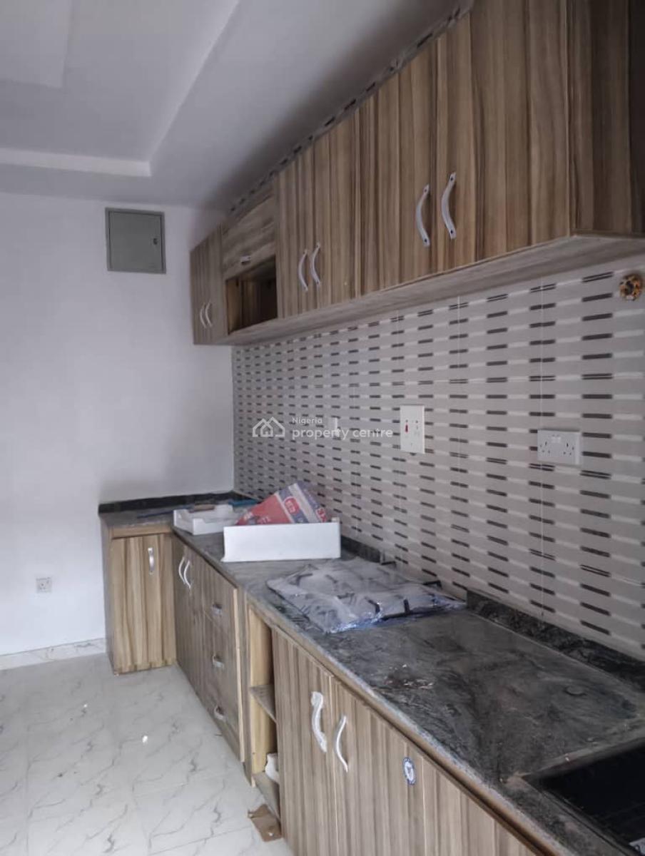 Luxury 3 Bedroom Flat, Igbogbo Estate, Igbogbo, Ikorodu, Lagos, Flat / Apartment for Rent