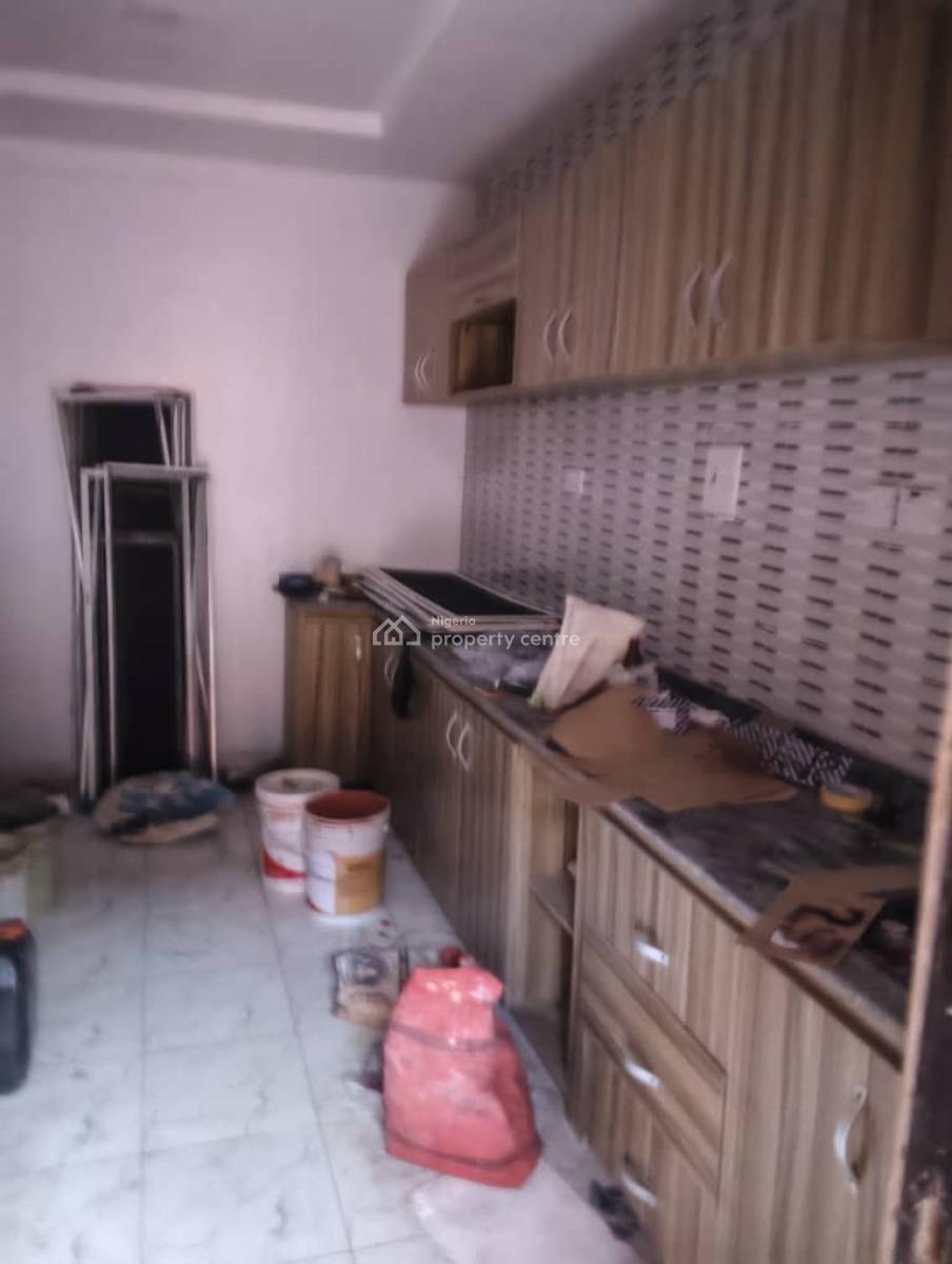 Luxury 3 Bedroom Flat, Igbogbo Estate, Igbogbo, Ikorodu, Lagos, Flat / Apartment for Rent