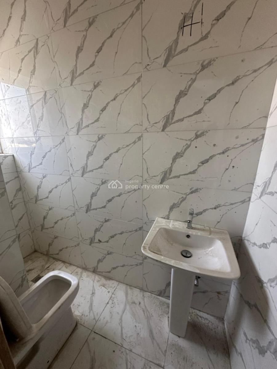 Tastefully Finished Serviced 3 Bedroom Maisonette with a Room Bq, Lekki Phase 1, Lekki, Lagos, Terraced Duplex for Sale