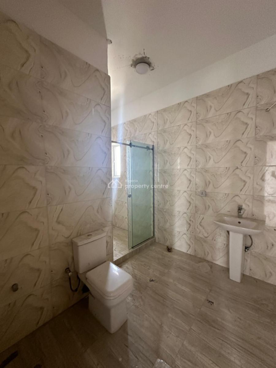 Tastefully Finished Serviced 3 Bedroom Maisonette with a Room Bq, Lekki Phase 1, Lekki, Lagos, Terraced Duplex for Sale